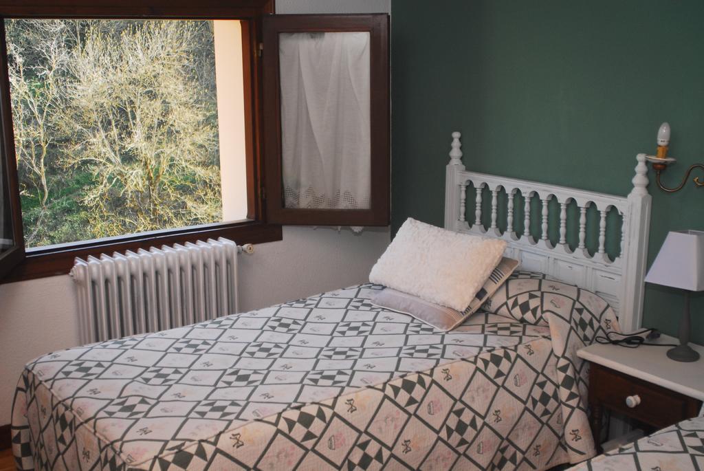 Hostal Puente Deva 에스피나마 외부 사진